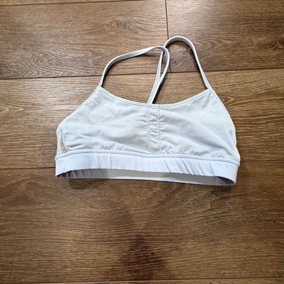 Lululemon Women's Flow Y Nulu Light Support Sports Bra, Size 6, Light Blue - Picture 7 of 9